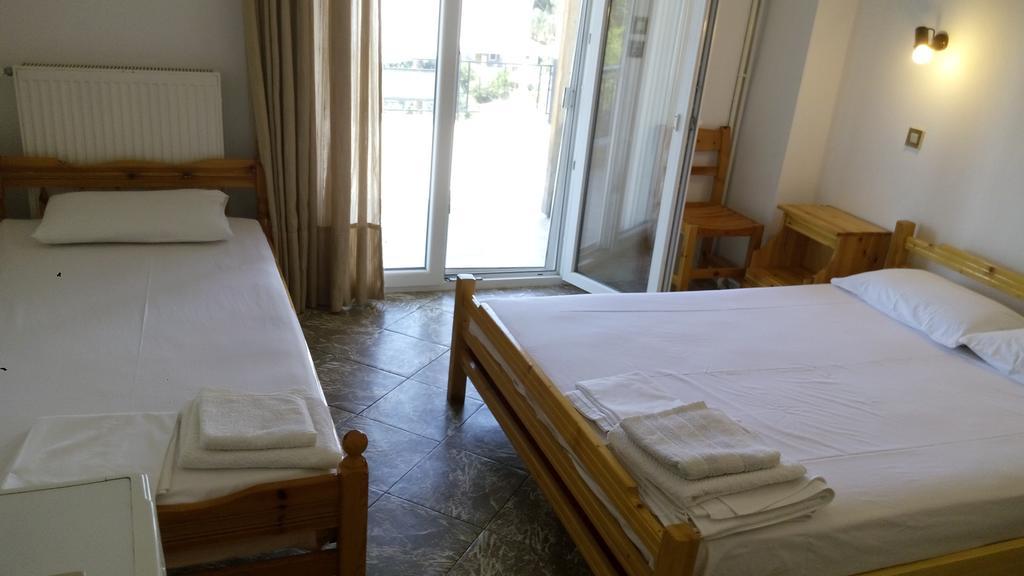 Filoxenia Rooms Makrilies Pokoj fotografie